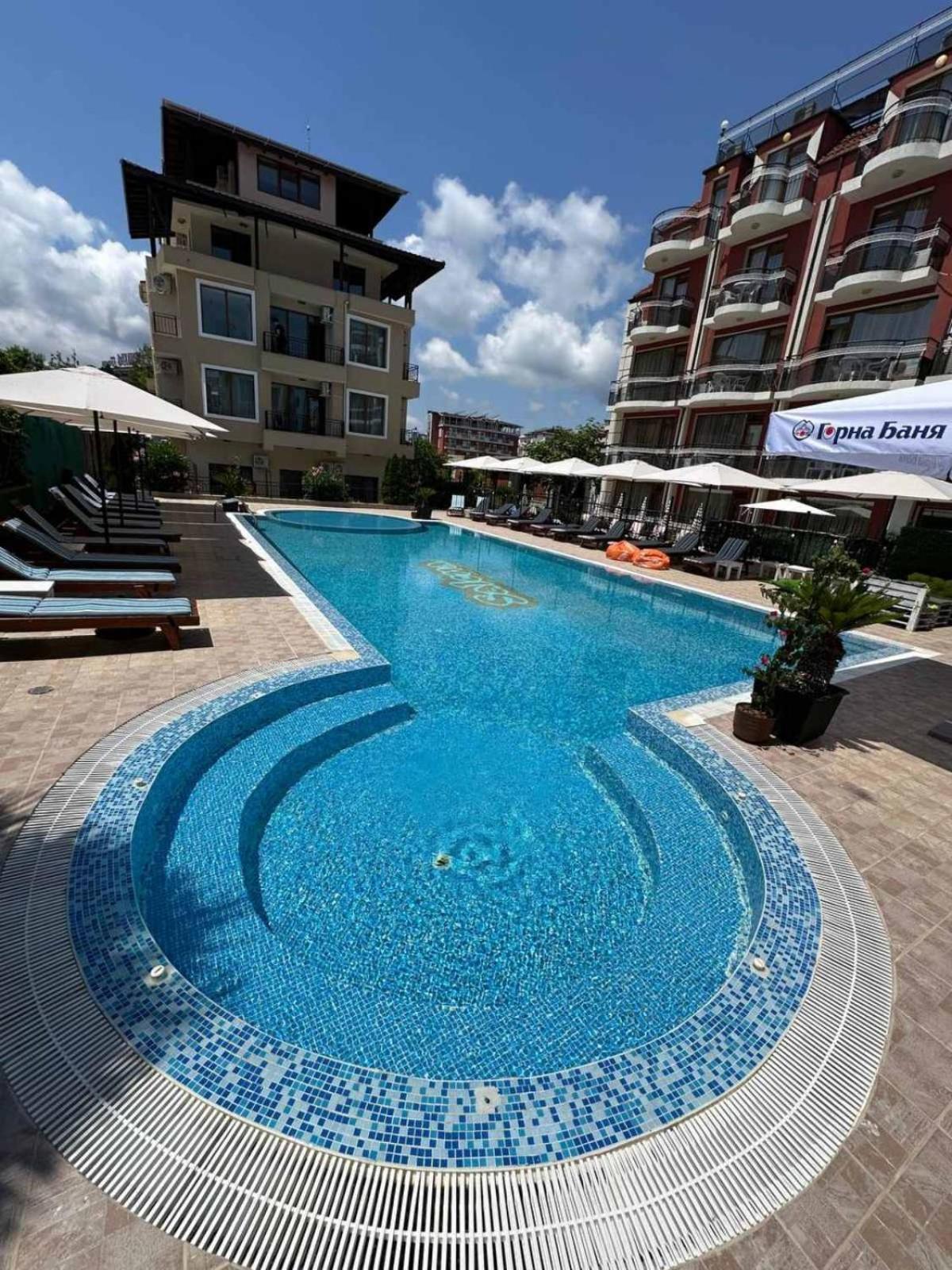 Salena Beach Hotel Primorsko Eksteriør billede