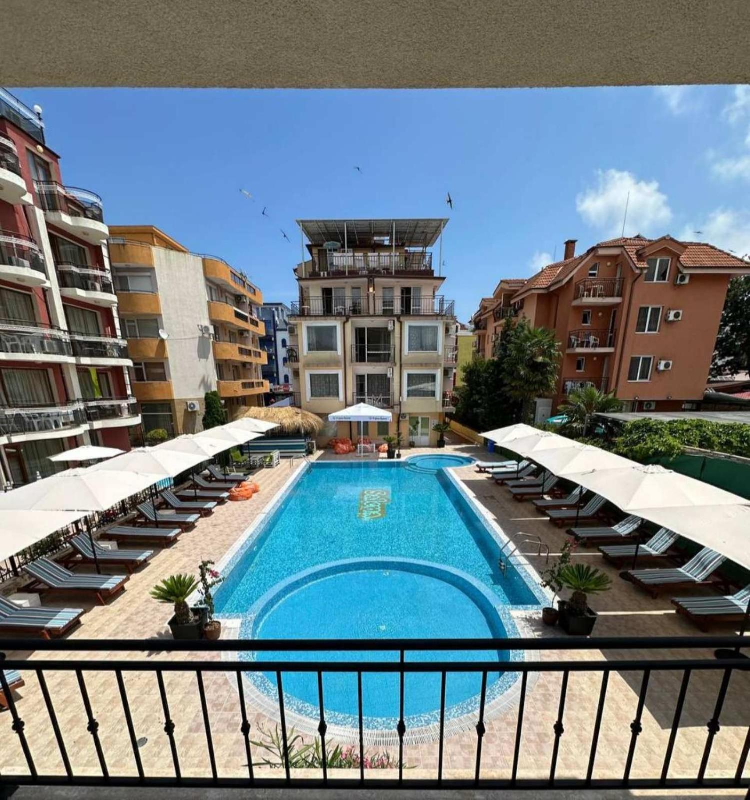 Salena Beach Hotel Primorsko Eksteriør billede