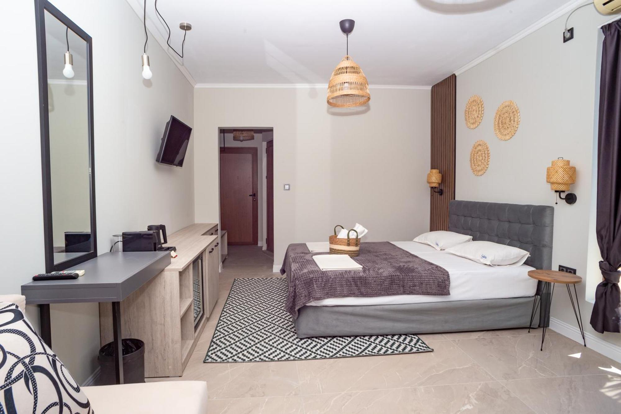 Salena Beach Hotel Primorsko Eksteriør billede