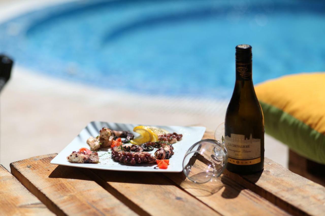 Salena Beach Hotel Primorsko Eksteriør billede